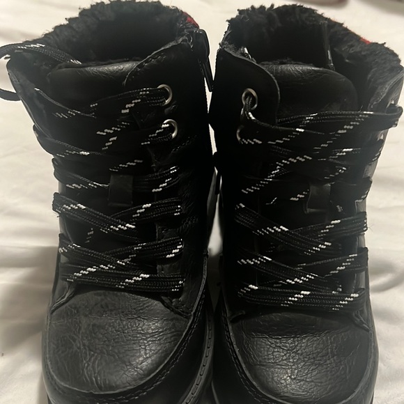 Carters Boot - Picture 3 of 4